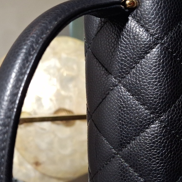 Chanel Black Quilted Leather Handbag - Picture 4 of 10